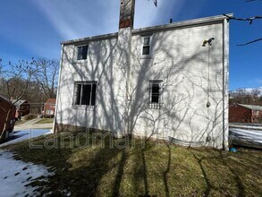464 Elias Dr in Pittsburgh, PA - Building Photo - Building Photo