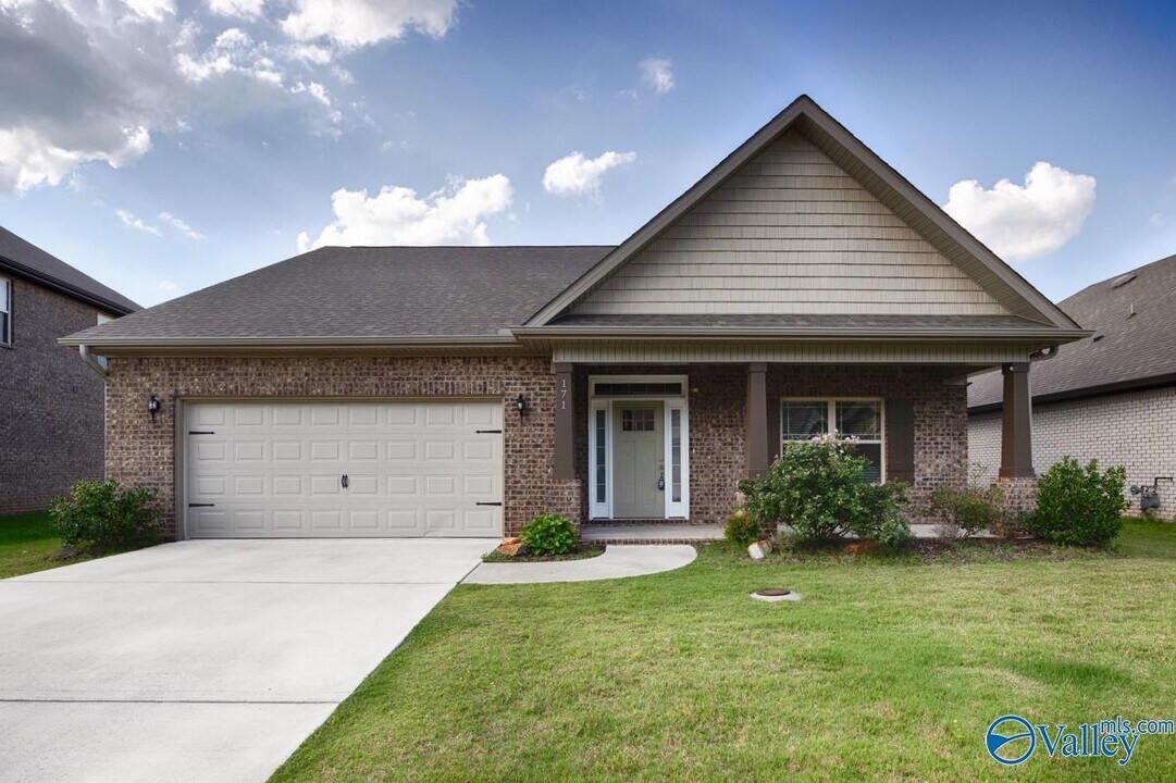 171 Kingswood Dr in Huntsville, AL - Building Photo