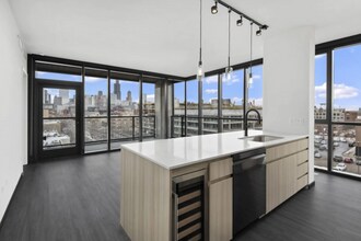 1407 W Randolph St-Unit -0702 in Chicago, IL - Building Photo - Building Photo