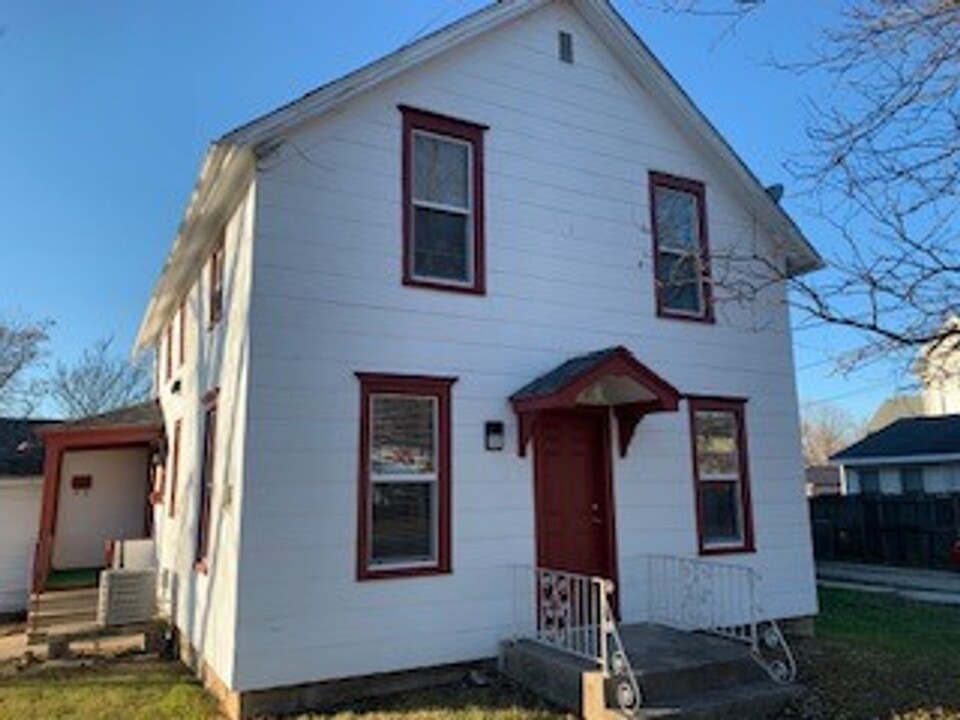 535 S State St in Lockport, IL - Foto de edificio