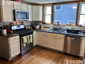 73 Lowell St, Unit 1 in Somerville, MA - Building Photo - Building Photo