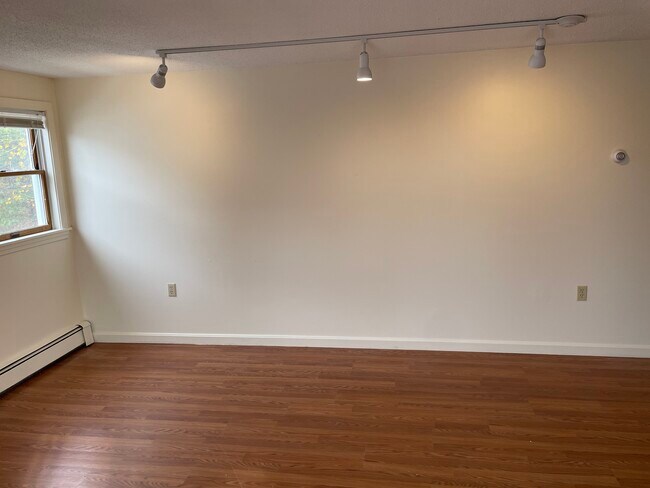 826 State St in Bangor, ME - Building Photo - Building Photo