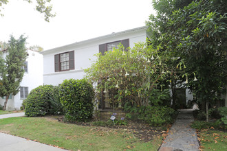 222 S Arnaz Dr in Beverly Hills, CA - Building Photo - Building Photo