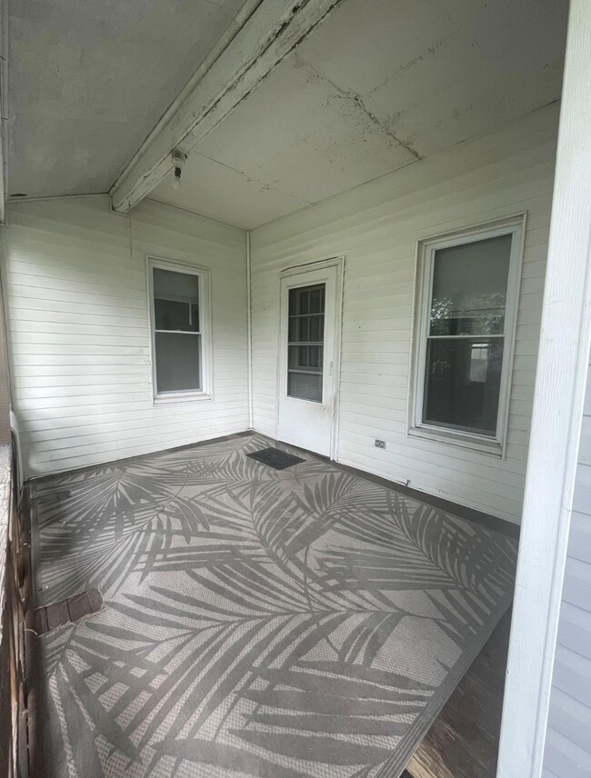 347 Euclid Ave, Unit 347 Euclid 1st floor