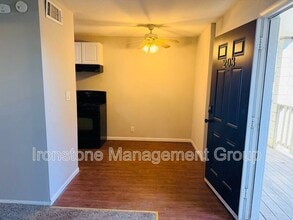 109 S 9th St in Broken Arrow, OK - Building Photo - Building Photo