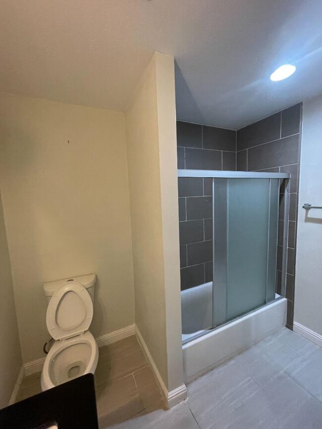 17204 Rogerio St in Hayward, CA - Building Photo - Building Photo