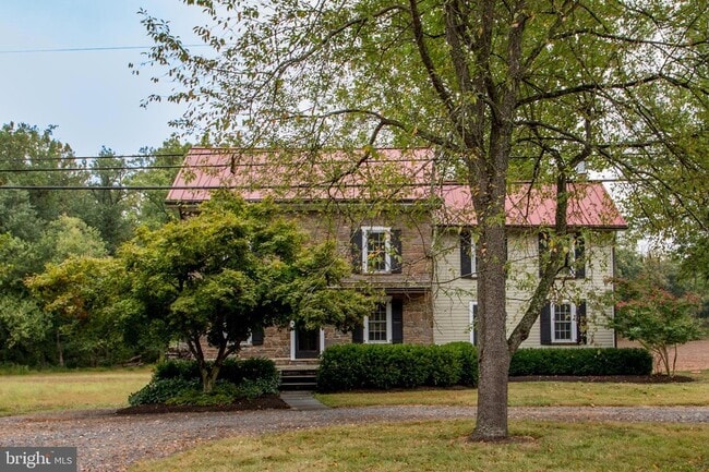 2170 Daniel Bray Hwy in Stockton, NJ - Foto de edificio - Building Photo