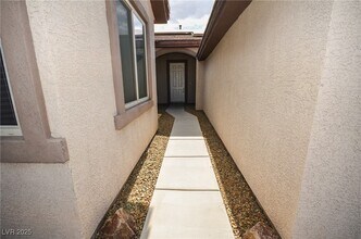 5729 Willie Saunders St in Las Vegas, NV - Building Photo - Building Photo
