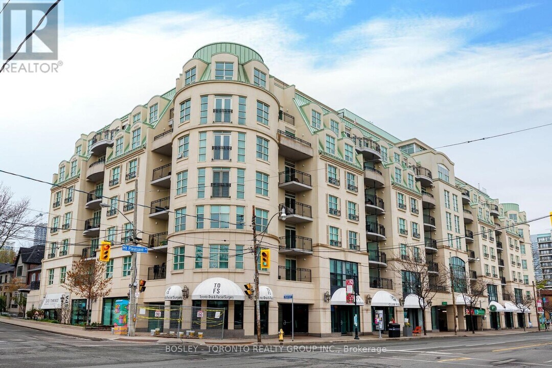 650-650 Mt Pleasant Rd in Toronto, ON - Building Photo