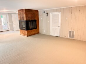 1201 Old Cannons Ln in Louisville, KY - Building Photo - Building Photo