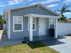 922 N J St in Lake Worth Beach, FL - Building Photo
