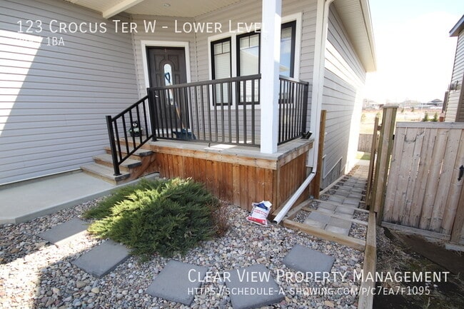 123 Crocus Terrace W in Lethbridge, AB - Building Photo - Building Photo