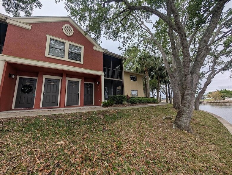 5764 Baywater Dr, Unit 5764 in Tampa, FL - Building Photo