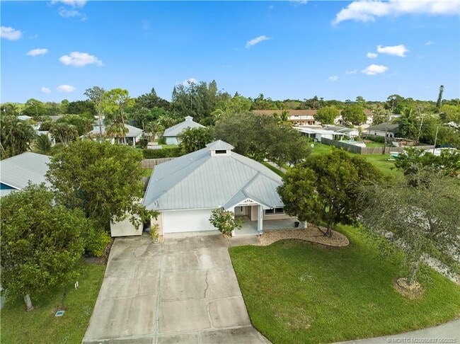 property at 5029 SE Jack Ave
