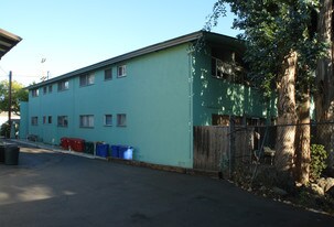 230 W Alamar Ave in Santa Barbara, CA - Building Photo