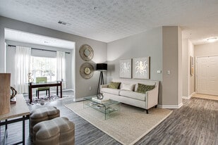 Brodick Hill in Lithia Springs, GA - Building Photo