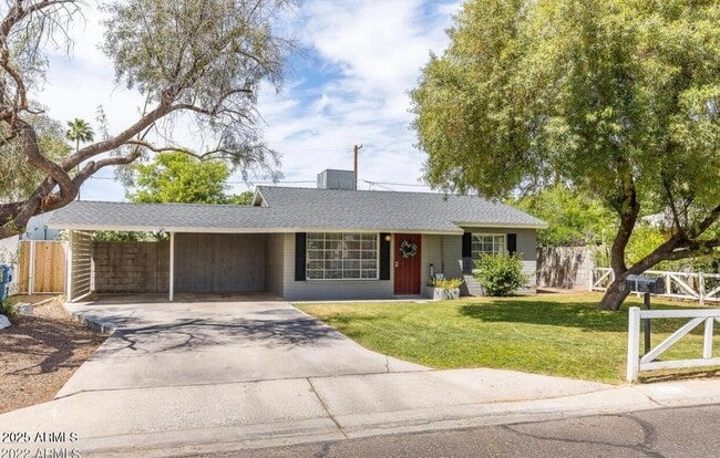 3914 E Cheery Lynn Rd in Phoenix, AZ - Building Photo - Building Photo