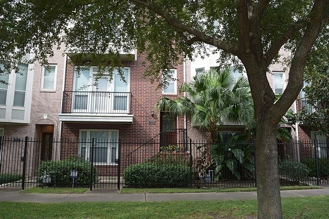 property at 3010 La Branch St