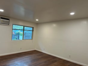 890 E 9th St in Chico, CA - Building Photo - Building Photo