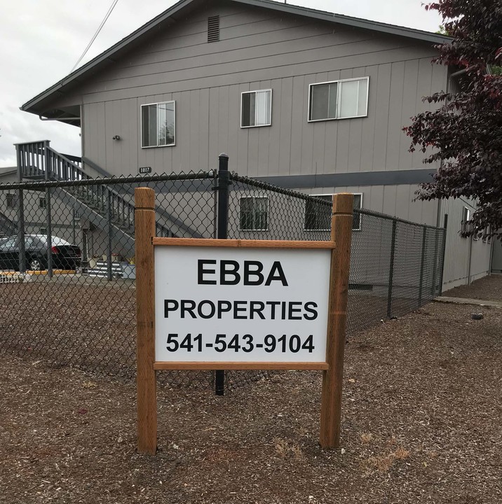 Ebba Properties in Springfield, OR - Building Photo