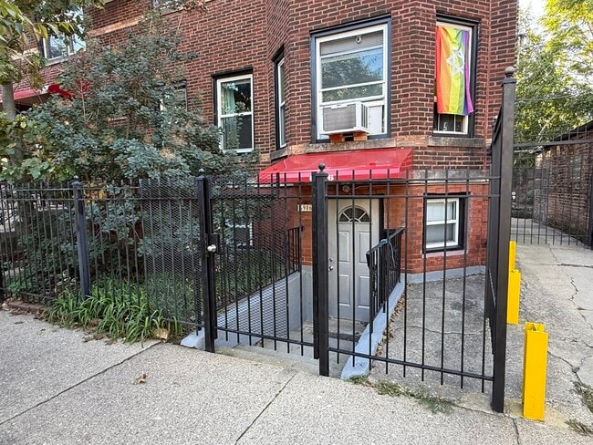 property at 6906 N Wayne Ave