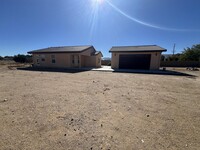 40716 30th St E in Palmdale, CA - Foto de edificio - Building Photo