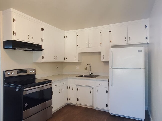 3220 Williamsburg Dr in San Jose, CA - Foto de edificio - Building Photo