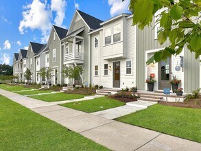 250 Symphony Ave in Summerville, SC - Building Photo - Building Photo