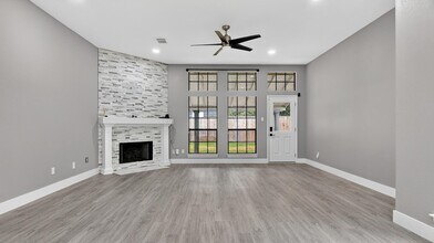 4935 Otter Peak Dr in Houston, TX - Building Photo - Building Photo