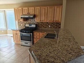 5960 Niles St in Troy, MI - Building Photo - Building Photo