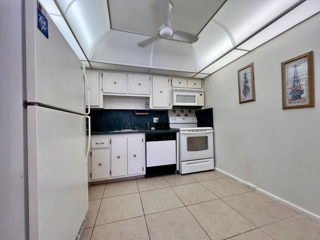 213 Wellington L in West Palm Beach, FL - Building Photo - Building Photo
