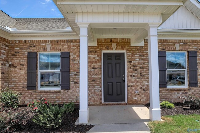13918 Hickory Brk Rd in Athens, AL - Building Photo - Building Photo