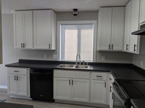 3552 Independence Ave N in Minneapolis, MN - Building Photo - Building Photo