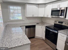 1905 Bennett Pl in Southampton, PA - Building Photo