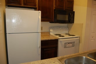 College Park Apartments in Indianapolis, IN - Foto de edificio - Building Photo