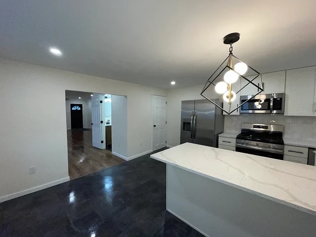 417 Ella St in Bloomfield, PA - Building Photo - Building Photo