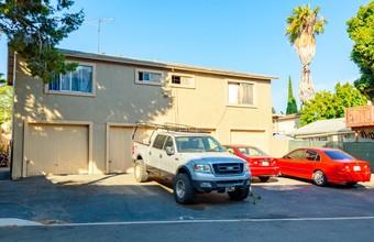 314-318 N Indiana Ave in Vista, CA - Foto de edificio - Building Photo
