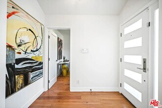 2751 Midvale Ave in Los Angeles, CA - Building Photo - Building Photo