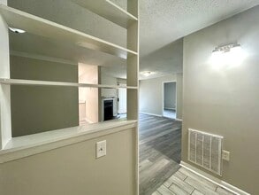 4806 Spring Lake Dr in Charlotte, NC - Building Photo - Building Photo
