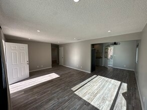 1872 Lemon Ave, Unit A in Long Beach, CA - Building Photo - Building Photo