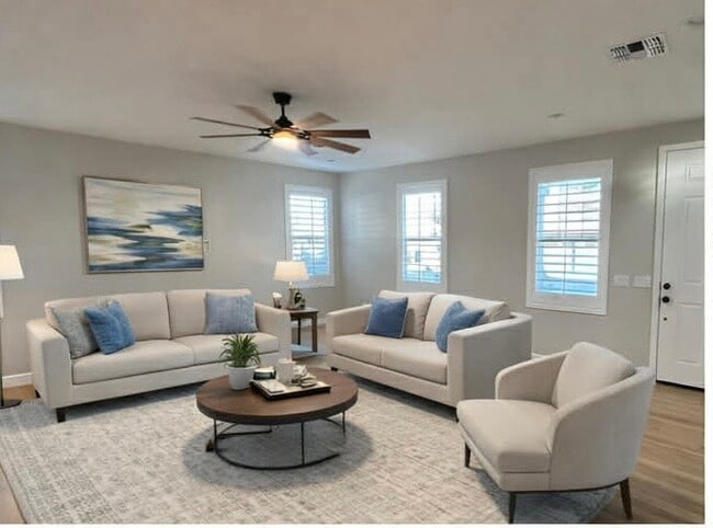 property at 1928 W Chisum Trl