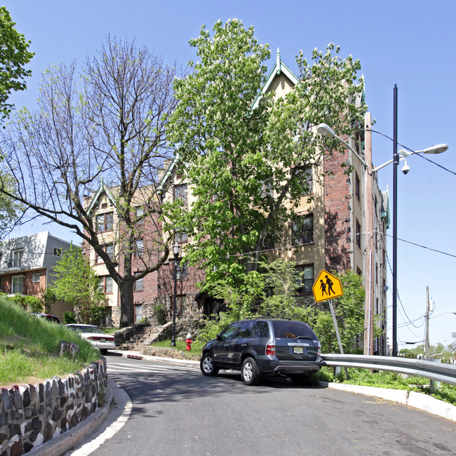 500 Garfield Ave in Jersey City, NJ - Building Photo - Building Photo