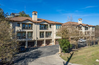 Las Colinas at Lake Austin Condos in Austin, TX - Building Photo - Building Photo