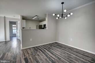 1001 Gaither Rd, Unit I in Rockville, MD - Building Photo - Building Photo