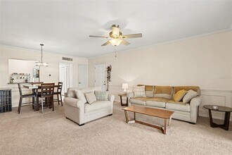 10346 Carrollwood Ln in Tampa, FL - Building Photo - Building Photo
