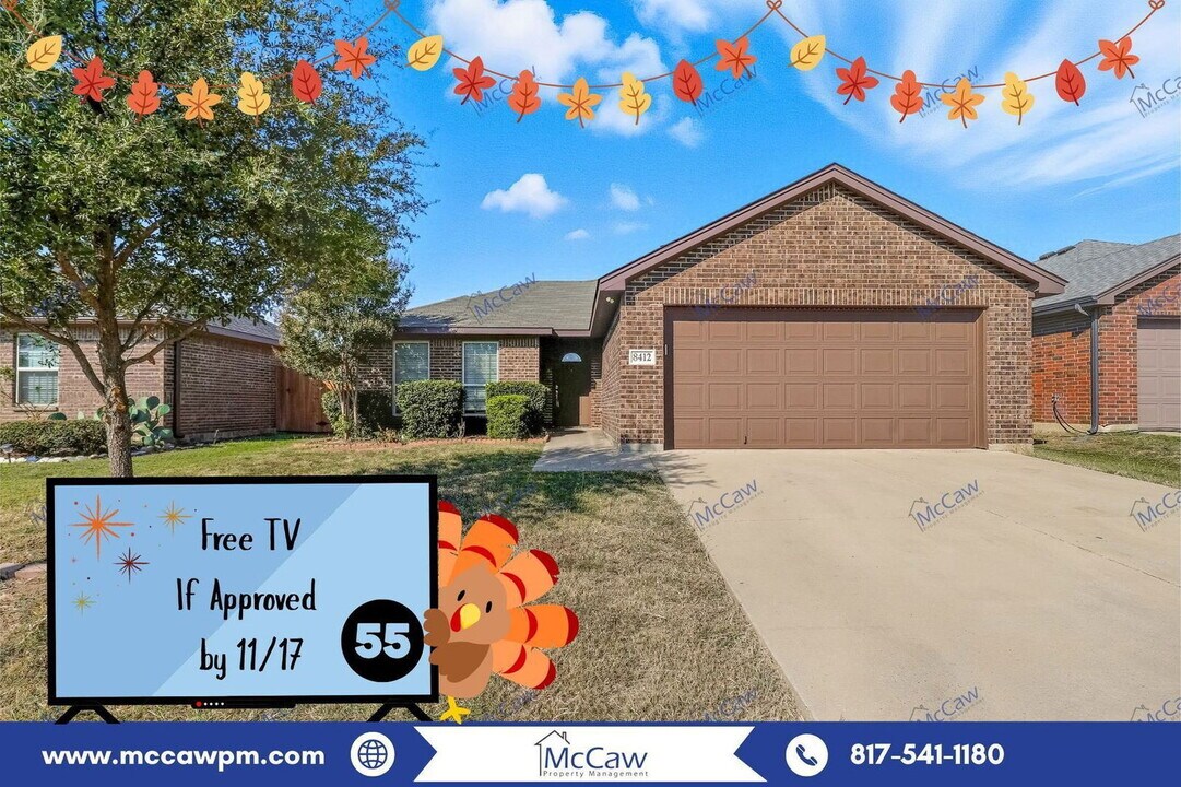 8412 Weeping Cherry Ln in Fort Worth, TX - Building Photo