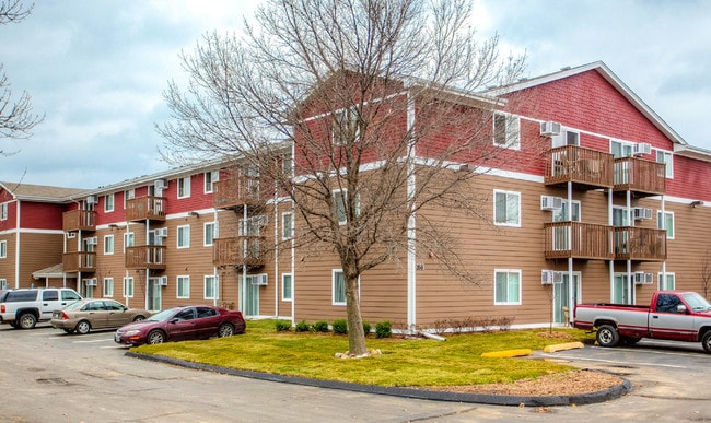 Southwinds Apartments in Des Moines, IA - Foto de edificio - Building Photo