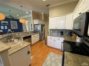 3401 Palace St in Edinburg, TX - Building Photo - Building Photo