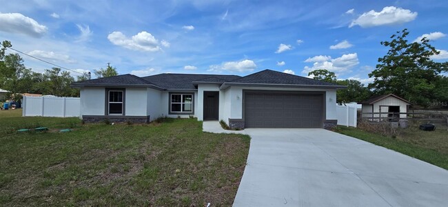 property at 14 Banyan Track Way