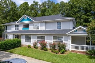 115 Holiday Park Rd, Unit 2Bed Traditional in Hillsborough, NC - Building Photo